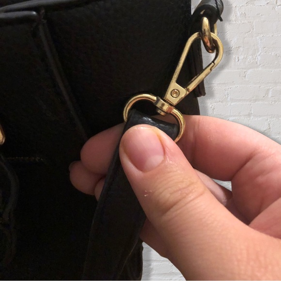 Madison West leather crossbody - Picture 4 of 4